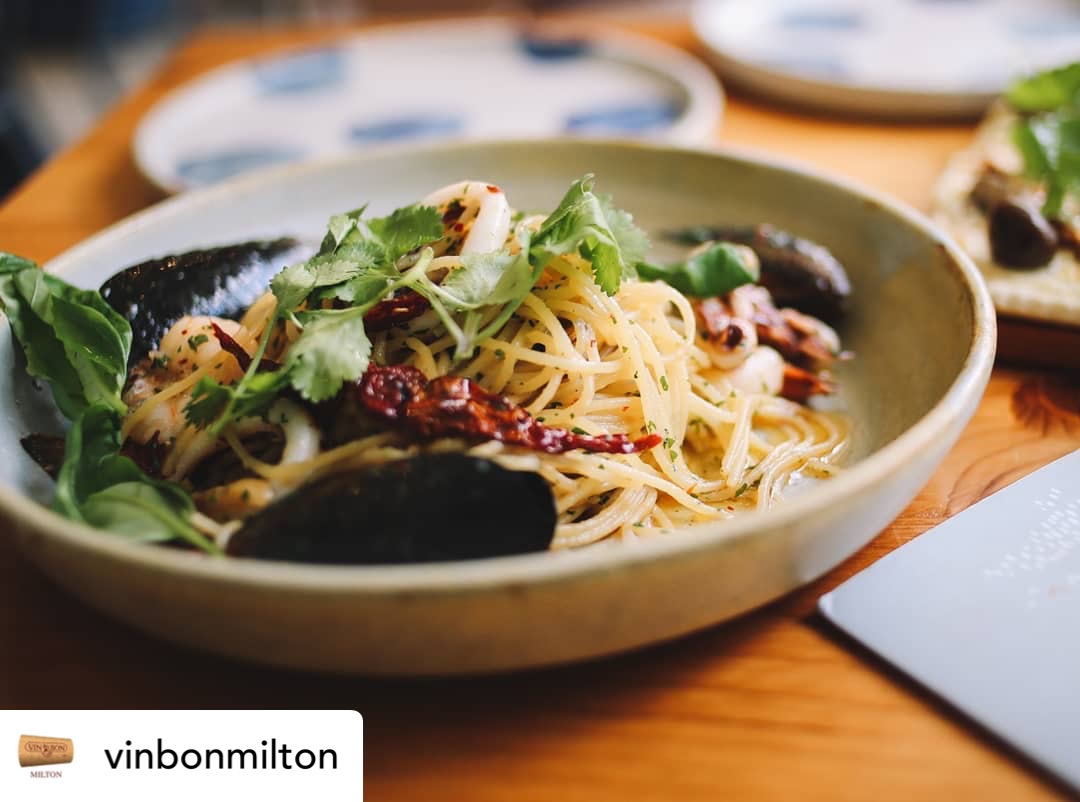 White wine pasta sauce - Vin Bon Milton